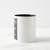 Alcoholetiket Vertrouwelijk - 12-stap Alcohol Addi Tweekleurige Koffiemok (Center)