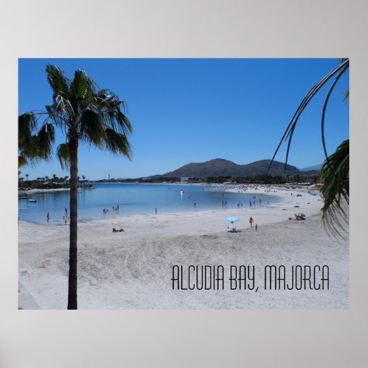 Alcudia Beach en Bay Landscape Majorca Spanje Poster (Voorkant)