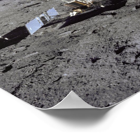 Aldrin kijkt terug op Tranquility Base Poster (Hoek)