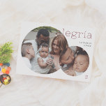 Alegría | Tarjeta Navideña Moderna con 2 Fotos Feestdagenkaart<br><div class="desc">Elegante y moderna tarjeta de Navidad. El diseño presenta dos fotos en forma circulaire, dándole un toque contemporáneo a sus recuerdos más destacados. Het is de hoogste onderscheiding van de gemeente. La palabra "Alegría" aparece en tipografía minimalista de color rojo en la esquina superior y el nombre de su familia...</div>