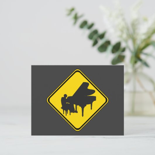 Alert: Piano Player Ahead. Briefkaart (Staand voorkant)