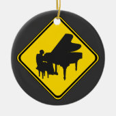 Alert: Piano Player Ahead. Keramisch Ornament (Voorkant)