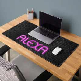 ALEXA in ROZE neonlichten op baksteen Bureaumat