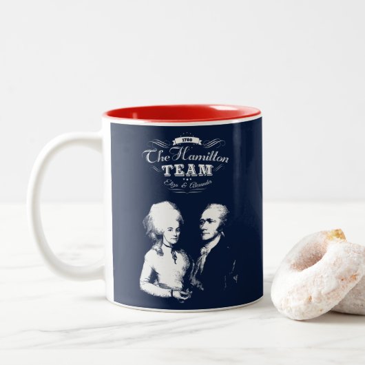 Alexander Hamilton, Eliza. Geschiedenisgeschenken. Tweekleurige Koffiemok (Met donut)