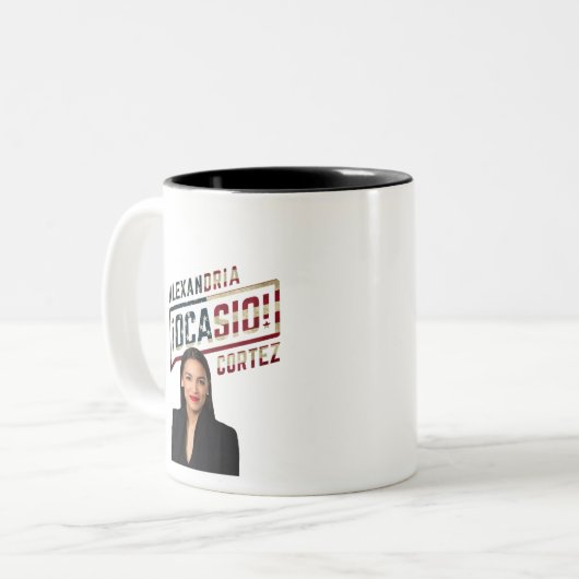 Alexandria Ocasio-Cortez Tweekleurige Koffiemok (Voorkant links)