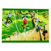 Alfred Mainzer klimt een appelboom Groot Cadeauzakje (Achterkant)