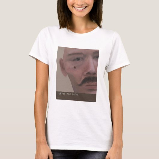 Alfred mid bitle ('Alfred met een kever') T-shirt (Voorkant)