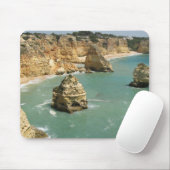 Algarve, Portugal, het strand van Benagil en kliff Muismat (Met muis)