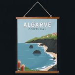 Algarve Portugal Retro Travel Art  Hangend Wandkleed<br><div class="desc">Het ontwerp van de vectorkunst van Algarve. De Algarve,  het zuidelijkste gebied van Portugal,  staat bekend om zijn Atlantische stranden en golfterreinen.</div>
