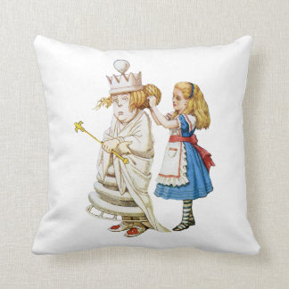 Alice and the White Queen in Wonderland Kussen