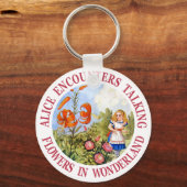 Alice Encounters Talking Flowers in Wonderland Sleutelhanger (Voorkant)