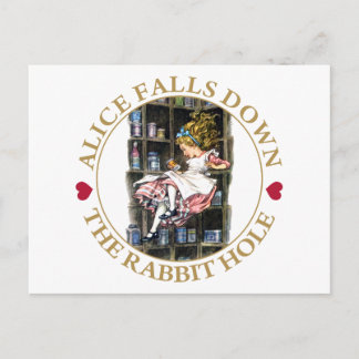 Alice Falls Down the Rabbit Hole to Wonderland Briefkaart