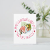 Alice glimpt Wonderland door een kleine deur Briefkaart (Staand voorkant)