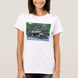 Alice in Sprookjesland - Central Park NYC T-shirt