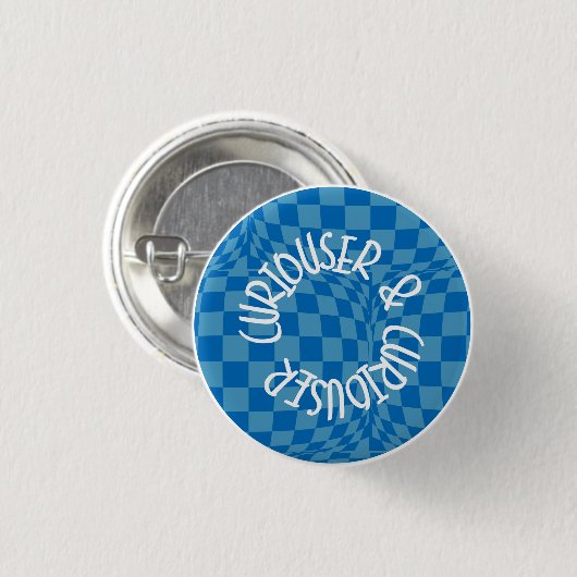 Alice in Wonderland Badge - Curiouser & Curiouser Ronde Button 3,2 Cm (Voorkant /achterkant)