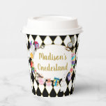 Alice in Wonderland Birthday Onederland Papieren Bekers<br><div class="desc">Alice in Wonderland kinderen verjaardagsartikelen met zwarte en witte achtergrond. Papierbekertjes van het eerste verjaardagsfeestje,  Onederland tea party paper cups. Kinderen op de krant Birthday bedekken sjabloon Alice in Wonderland. Aangepaste papierbekertjes van de eerste verjaardag.</div>