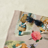 Alice in Wonderland Cheshire Cat Characters Strandlaken (In situ)