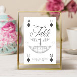 Alice in Wonderland Cheshire Smile Kaart<br><div class="desc">Schitterend ontworpen Alice in Wonderland-de trouwlijstnummerborden. Ideaal voor een Alice in Wonderland, de bruiloft. Met onze eigen hand getekende Cheshire Cat glimlach. Het tabelnummer is ontworpen als een speelkaart met een ruitvormig symbool en aanpasbare monogrammen voor de naam van het paar. De elegante en schilderijen van de tekststijl verbeteren deze...</div>