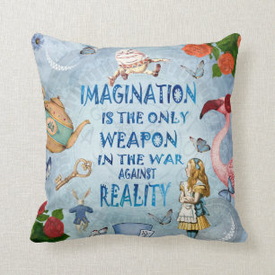 Alice in Wonderland Collage Quote - Verbeelding Kussen