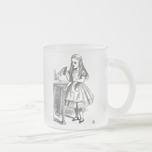 Alice in Wonderland Drink me de mok van koffie (Rechts)