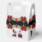 Alice in Wonderland op Crimson en White Bedankdoosjes (Geopend)