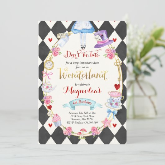 Alice in Wonderland op de dag van de uitnodiging v (Staand voorkant)