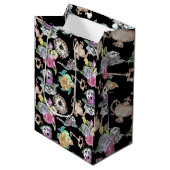 Alice in Wonderland Party Supplies Wrapping Paper Medium Cadeauzakje (Voorkant Gekanteld)