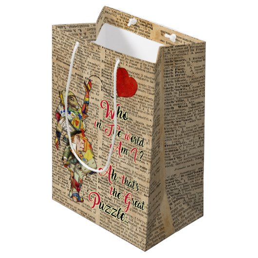 Alice in Wonderland Quote Custom Gift Bag Medium Cadeauzakje (Voorkant Gekanteld)