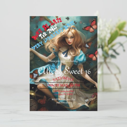Alice in Wonderland Sweet 16 uitnodigingen (Staand voorkant)