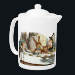 Alice in Wonderland Tea Party Theepot<br><div class="desc">Dit is een digitaal verbeterde afdruk van een  Victoriaans tijdperk 1890 John Tenniel illustratie van het theefeest met Alice,  muis,  konijn en de Mad Hatter van Alice in Wonderland.</div>