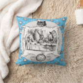 ALICE IN WONDERLAND TEA TOWEL KUSSEN (Deken)