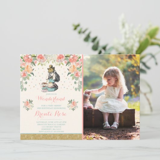 Alice in Wonderland - uitnodiging op zaterdag (Staand voorkant)