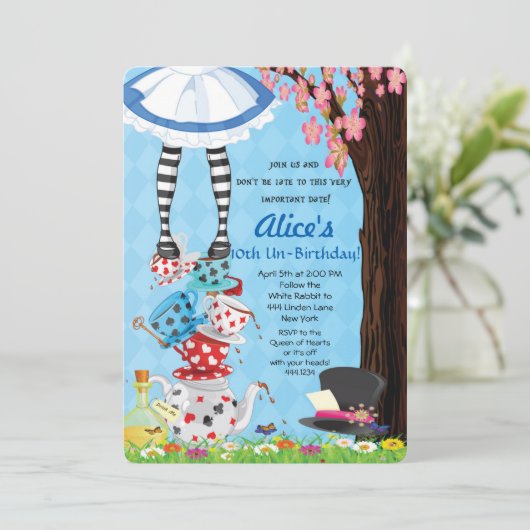 Alice in Wonderland Uitnodigingen (Staand voorkant)