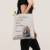 Alice in Wonderland W/Flamingo Adventure Quote Tote Bag (Dichtbij)
