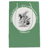 Alice in Wonderland White Rabbit Herald Verjaardag Medium Cadeauzakje (Voorkant)