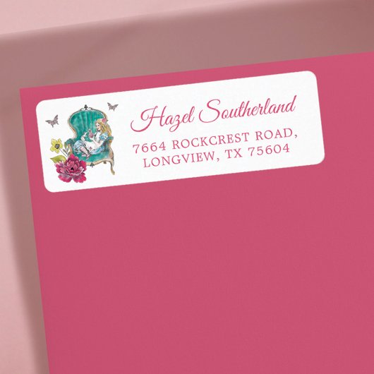 Alice in Wonderland zit op de groene stoel Etiket