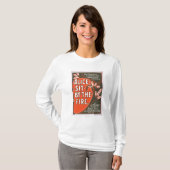 Alice zit bij het Fire Great London Play Poster T-shirt (Voorkant volledig)