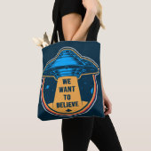 Alien Abduction Tote Bag (Dichtbij)
