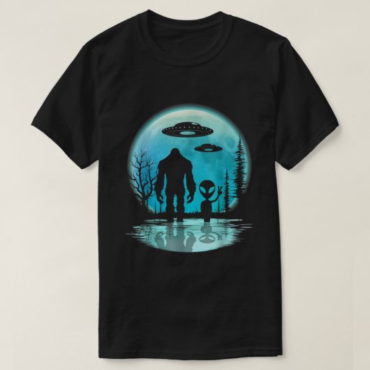 Alien And Bigfoot Moon T-shirt (Design voorkant)