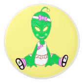 Alien Baby Girl Keramische Knop (Voorkant)
