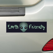 Alien Bumpersticker Friendly Alien Bumpersticker (Op auto)