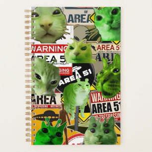 Alien Cat Invasion: de Area 51 Felines Planner