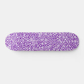 Alien Circuit - White op Violet Skateboard (Horizontaal)