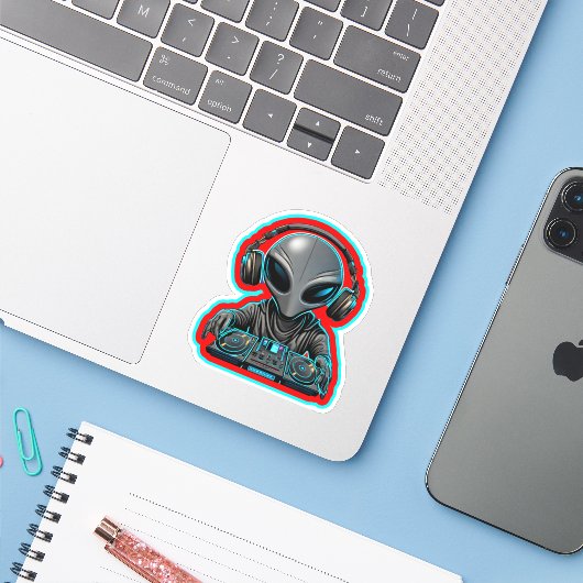 Alien DJ Sticker (Laptop met iPhone)