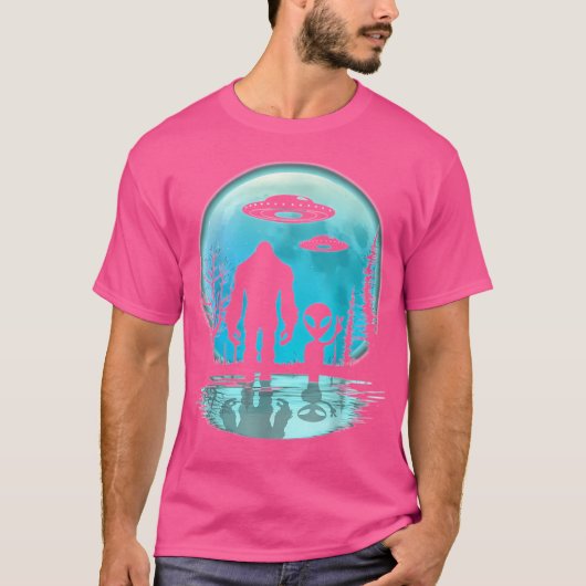Alien en Bigfoot T-shirt (Voorkant)