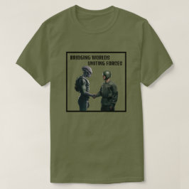Alien en soldaat t-shirt