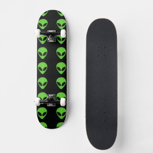 Alien Faces - Groen skateboard (Voorkant)