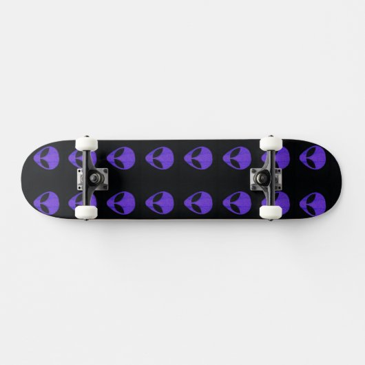 Alien Faces - Paars skateboard (Horizontaal)