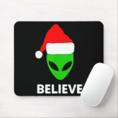 Alien Green Face Christmas Santa Hat Believe Muismat (Met muis)