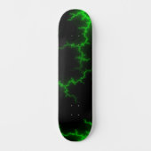 Alien Green Lightning Strikes in Pitch Black Persoonlijk Skateboard (Voorkant)